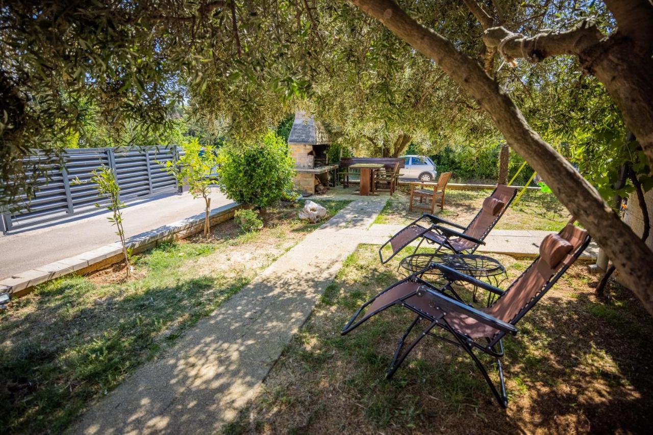 Apartments And A Room Ina Guest house Zadar