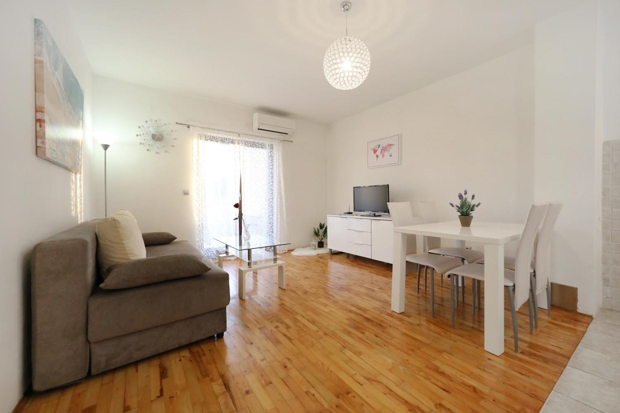 Guest house Apartments And A Room Ina 3*