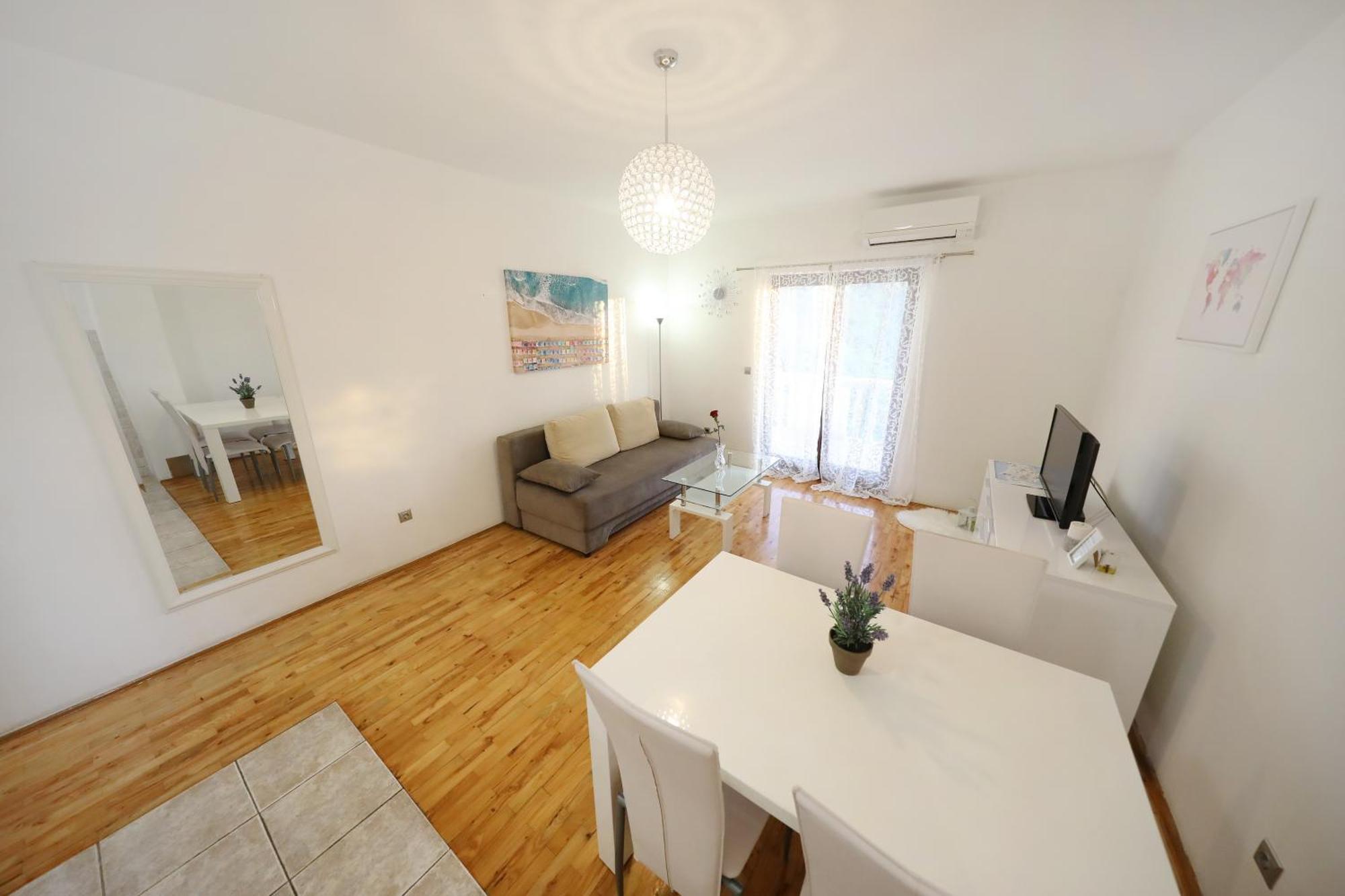 Guest house Apartments And A Room Ina