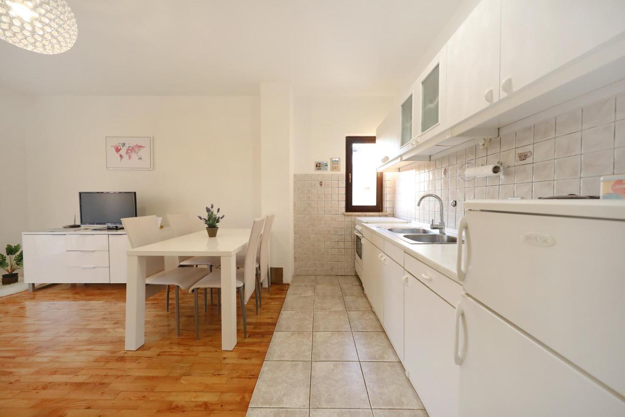 Guest house Apartments And A Room Ina 3*
