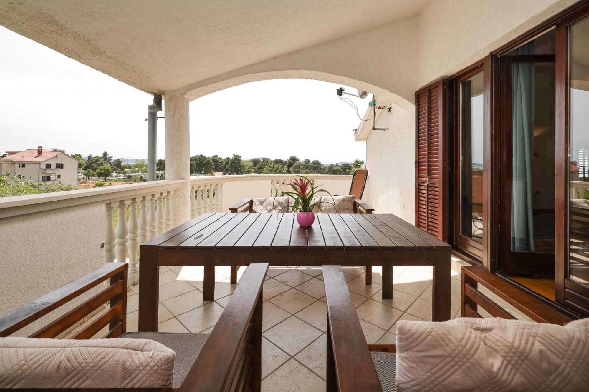 Guest house Apartments And A Room Ina 3*